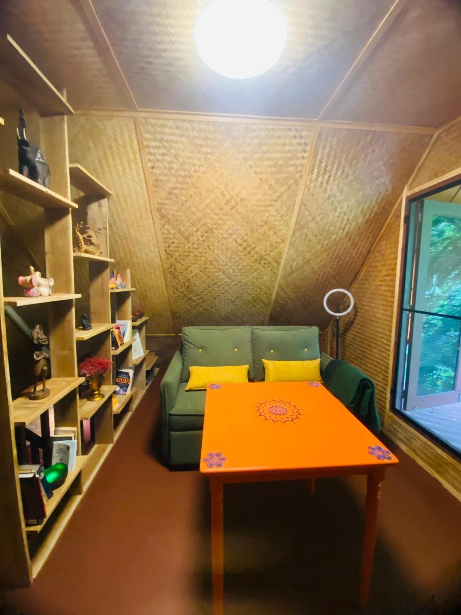 Jungle House At Yanui In Rawai छुट्टी का घर